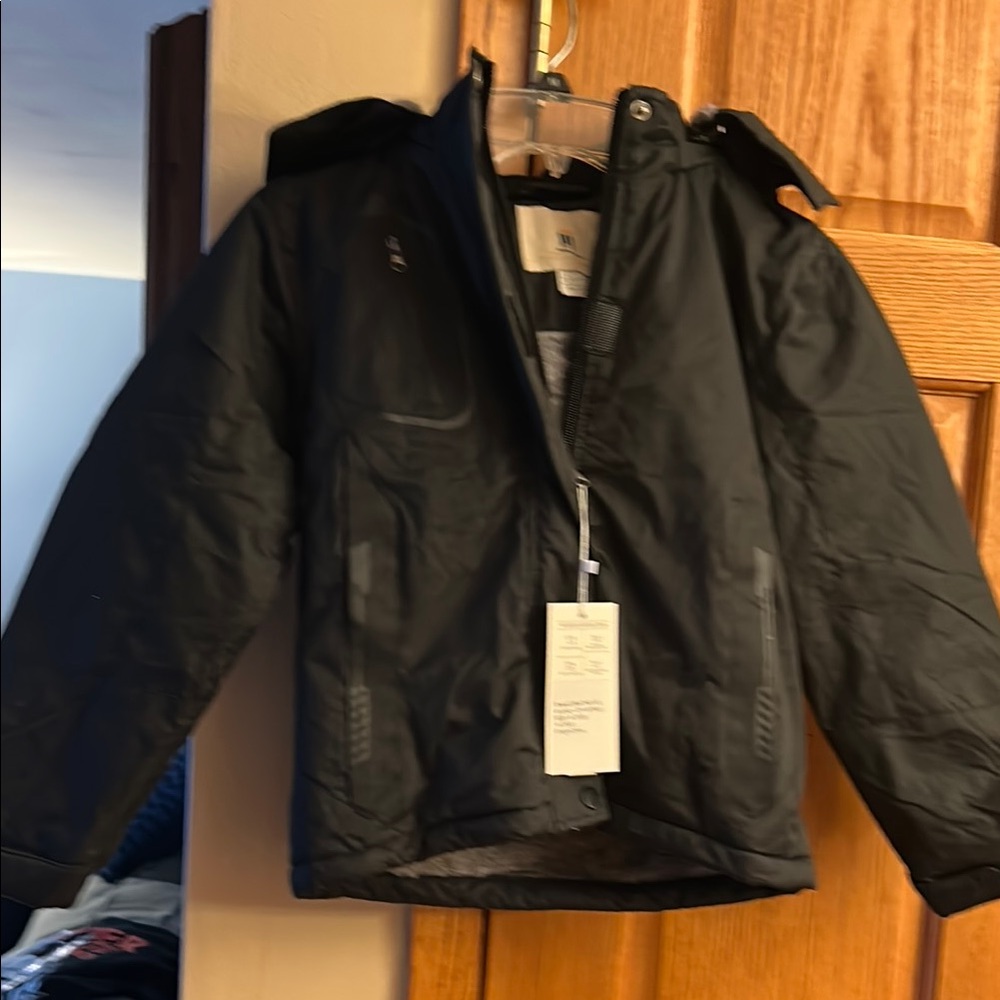 NWT Createmo.US Boy’s Black Jacket - 6/7